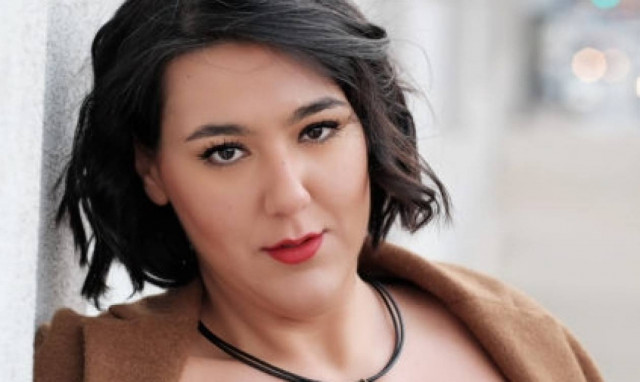 Μετροπόλιταν Οπερα Nέας Υόρκης: Στον «Κουρέα της Σεβίλλης» η Καρολίνα Πηλού (video)