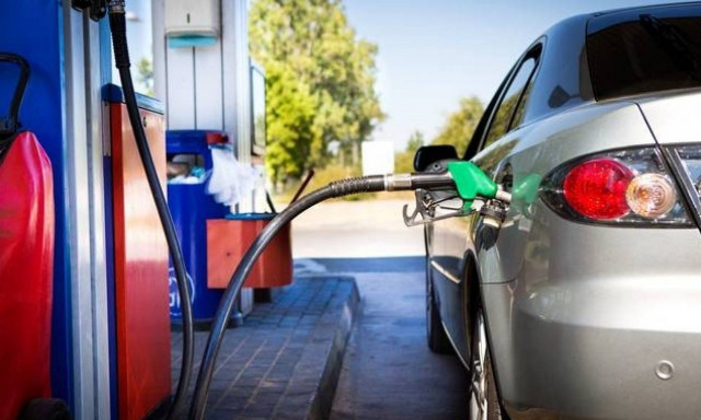 Καύσιμα: Από την 1η Ιανουαρίου τραβούν πάλι την ανηφόρα