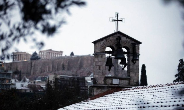 No traffic problems from snowfall in Attica