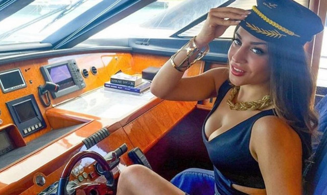 Φελίσια, μήπως θέλεις να μας στείλεις το CV σου;