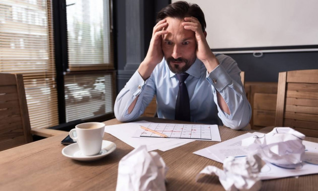 Το 2016 καταράστηκε μέχρι και τις αργίες