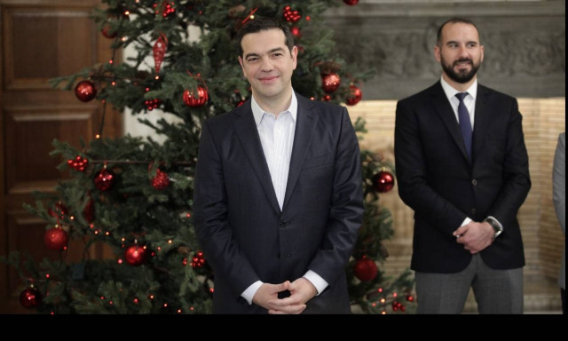 Έψαλαν τα... κάλαντα στον πρωθυπουργό