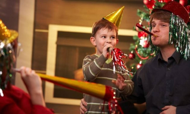 Checklist για το αποψινό ρεβεγιόν - Μην ξεχάσετε να προνοήσετε για τα παιδιά!