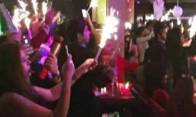 Επίθεση στην Κωνσταντινούπολη: Σοκαριστικές φωτογραφίες μέσα από το Reina (ΣΚΛΗΡΕΣ ΕΙΚΟΝΕΣ)