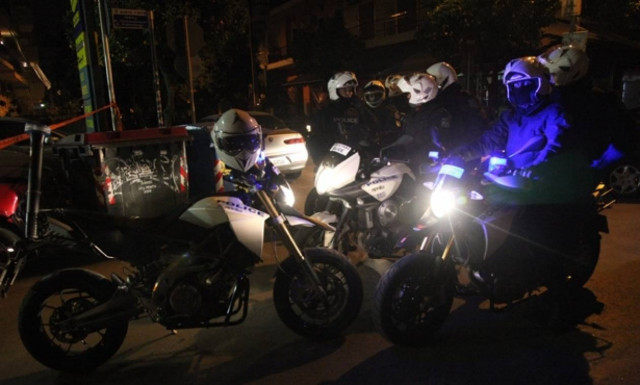 'Αγριες συμπλοκές μεταξύ μεταναστών στην πλατεία Βάθης