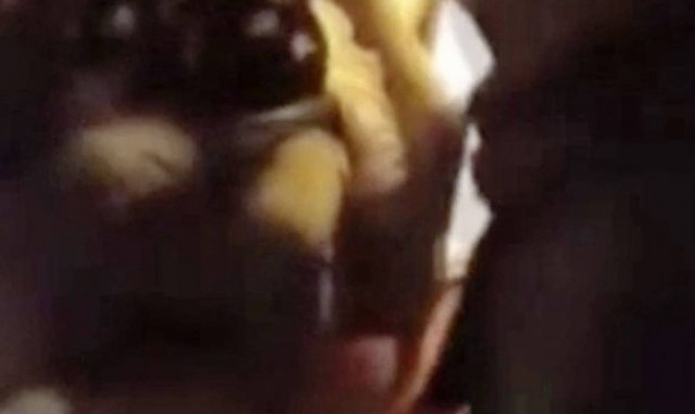 Σύζυγος και πεθερά τον έπιασαν γυμνό με την ερωμένη και δεν φαντάζεστε τι ακολούθησε! (video)