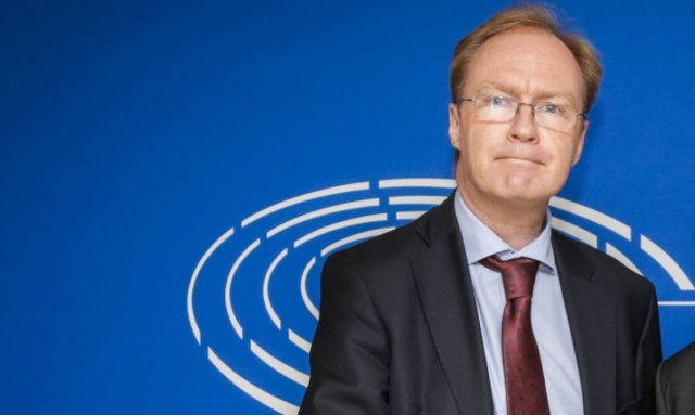Αιφνιδιαστική παραίτηση του πρέσβη της Βρετανίας στην ΕΕ