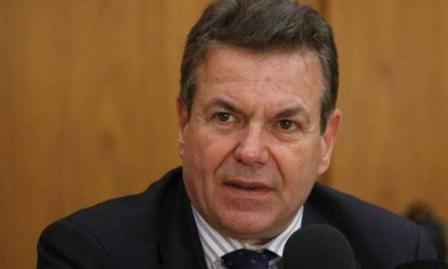 Πετρόπουλος για «μπλοκάκια»: Οι εισφορές θα υπολογίζονται στα καθαρά έσοδα των επαγγελματιών