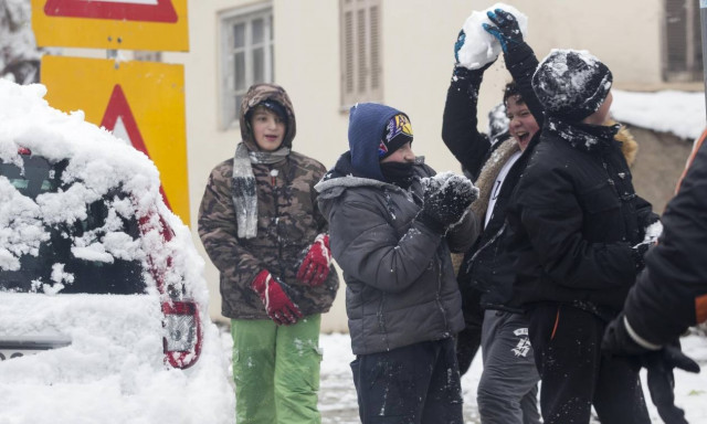 Καιρός Θεοφάνεια: Ξεκίνησε η επέλαση της «Αριάδνης» -  Χιόνια και σε Αθήνα και Θεσσαλονίκη