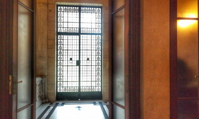 Μαξίμου: Η ΝΔ προσφέρει «υπηρεσίες» στον Αρτέμη Σώρρα