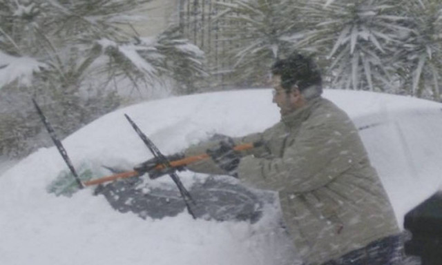 Καιρός: Ο χιονιάς Αριάδνη έρχεται - Το κόλπο για να φύγει ο πάγος από το παρμπρίζ του αμαξιού