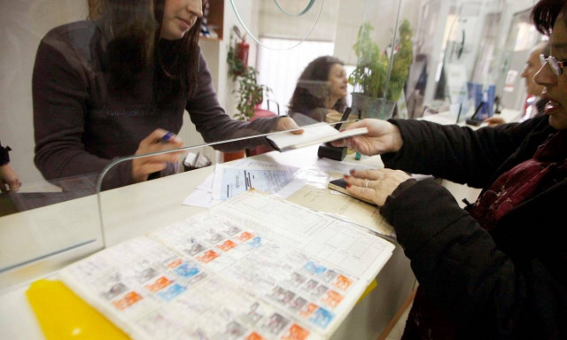 Ασφαλιστικό: Ποιοι μπορούν να βγουν στη σύνταξη εντός του 2017