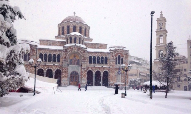 Καιρός: Σοβαρά προβλήματα από τον χιονιά στο Βόλο - Χωρίς νερό χιλιάδες νοικοκυριά