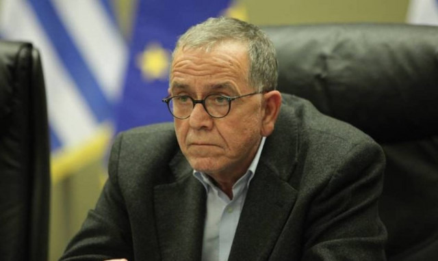 Καιρός - Απίστευτο: Ούτε με το ελικόπτερο δεν κατόρθωσε να προσγειωθεί στη Μυτιλήνη ο Μουζάλας!