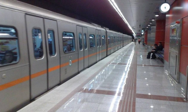 Χιόνια στην Αθήνα - Ποιοι σταθμοί του Μετρό θα είναι ανοιχτοί κατά τη διάρκεια της νύχτας