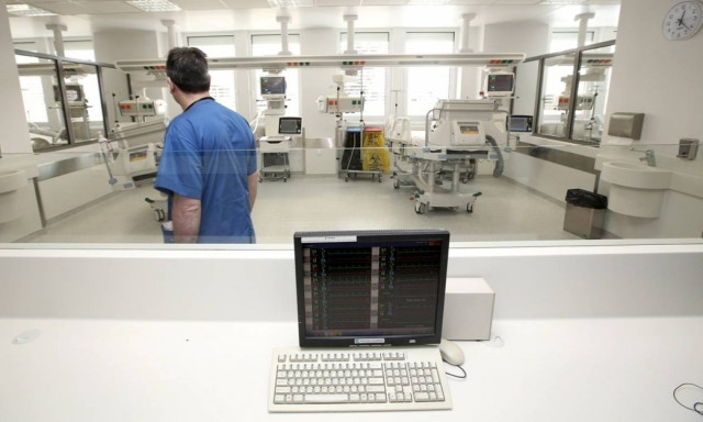 ΠΟΕΔΗΝ: 70 ασθενείς στη λίστα αναμονής για κρεβάτι στην Εντατική