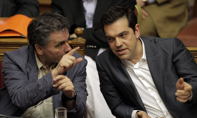 Σοκ: «Κόφτης» και μετά το 2018 – Νέο μαχαίρι σε συντάξεις και αφορολόγητο