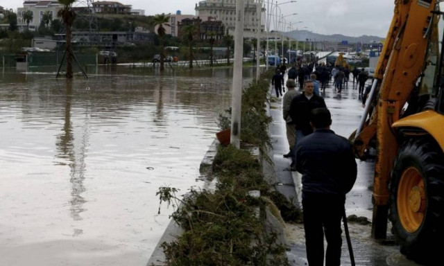 Αλβανία: Δέκα νεκροί από την κακοκαιρία