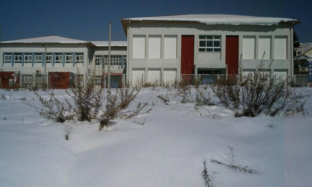 Καιρός ΤΩΡΑ: Ποια σχολεία θα είναι κλειστά σήμερα 12/01/2017 (ΛΙΣΤΑ)