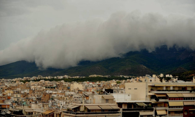 Καιρός: Χιόνια, καταιγίδες και παγετός το Σάββατο