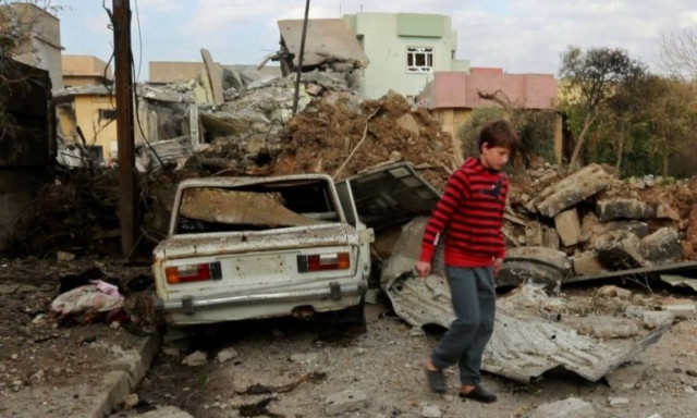 Air raid targeting IS militant kills up to 30 in Iraq's Mosul: residents