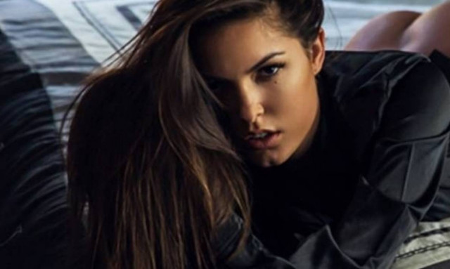 Η Νούνες «σκοράρει»... (pics)