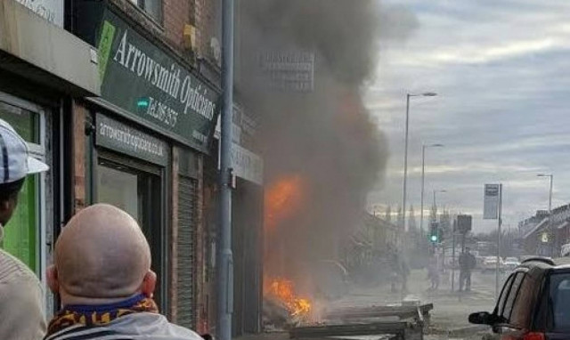 Ισχυρή έκρηξη σε καφετέρια στο Μάντσεστερ - Ένας τραυματίας (vid)