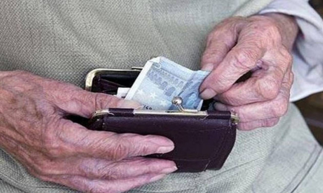 Πρόταση - «σεισμός» από τους Θεσμούς: Αφορολόγητο στα 3.500 ευρώ!