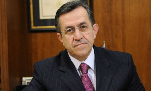 Νικολόπουλος: Ο Φούρας σπατάλησε 19 δισ. δρχ μόνο για τη... σαπουνάδα !