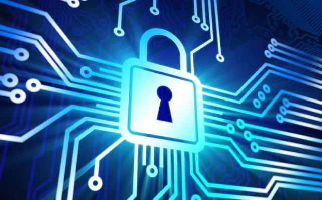 Στα χέρια της ΕΛ.ΑΣ «Νιγηριανοί» απατεώνες - Πώς αποσπούσαν χρήματα μέσω διαδικτύου