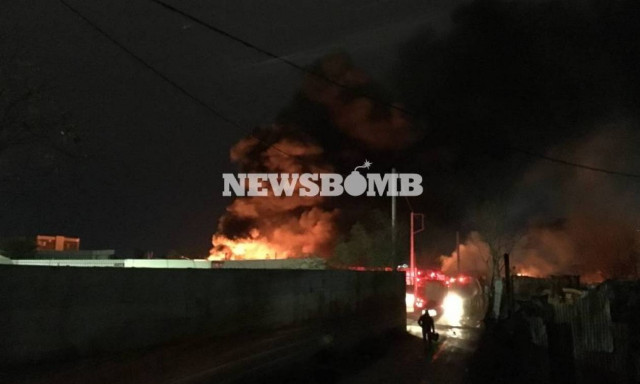 Υπό μερικό έλεγχο η φωτιά στον Ταύρο (vid+pics)