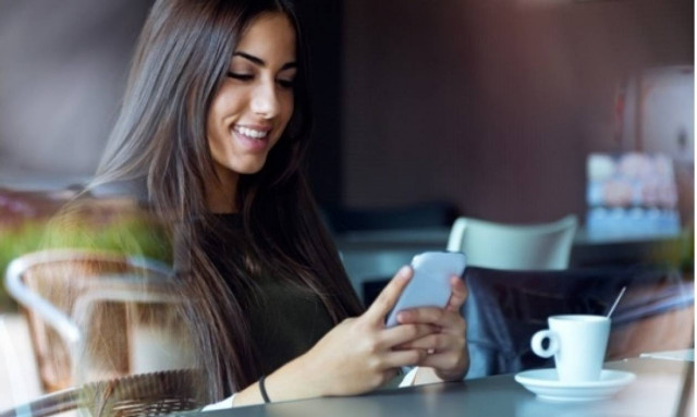 Παίζω κι εγώ, βάζεις στοίχημα;