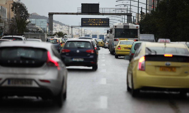 Κίνηση στους δρόμους - Κυκλοφοριακό «έμφραγμα» ΤΩΡΑ στη Μεσογείων