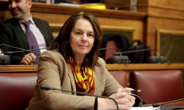 Παπανάτσιου: Δεν πρόκειται να μειωθεί το αφορολόγητο