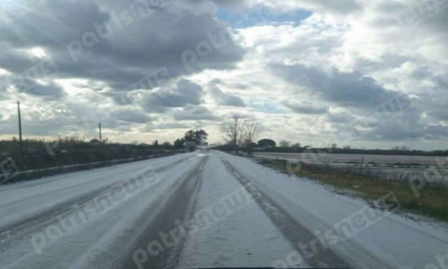 Καιρός: Έντονη χαλαζόπτωση στην Ηλεία - Προβλήματα στο οδικό δίκτυο (pics&vid)