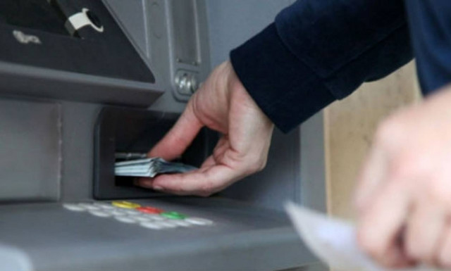 ΠΡΟΣΟΧΗ: Ξεχάστε τα ΑΤΜ που ξέρατε - Αλλάζουν όλες οι συναλλαγές με κάρτα!