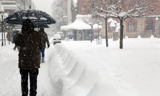 Καιρός ΤΩΡΑ: Ισχυρά φαινόμενα σε ολόκληρη την Ελλάδα - Για τι προειδοποιεί το έκτακτο δελτίο της ΕΜΥ