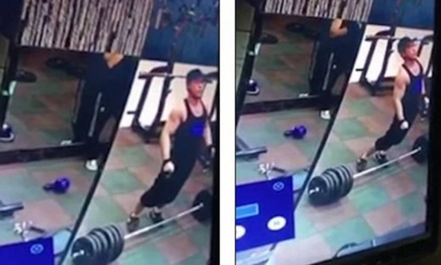 Βίντεο σοκ: Σήκωσε βάρη και έσπασε (;) τη σπονδυλική του στήλη