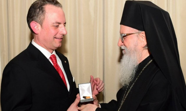 Ελληνοαμερικανός προσωπάρχης του Τραμπ: «Με τη βοήθεια του Θεού θα κάνουμε την Αμερική μεγάλη»