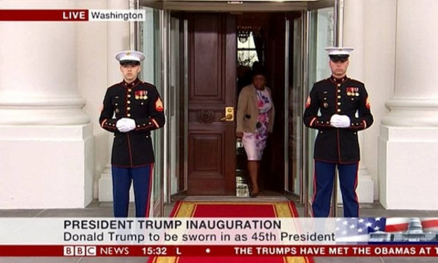 ΗΠΑ: Η επική γκάφα δημοσιογράφου του BBC λίγο πριν την ορκωμοσία του Τραμπ! (vid)