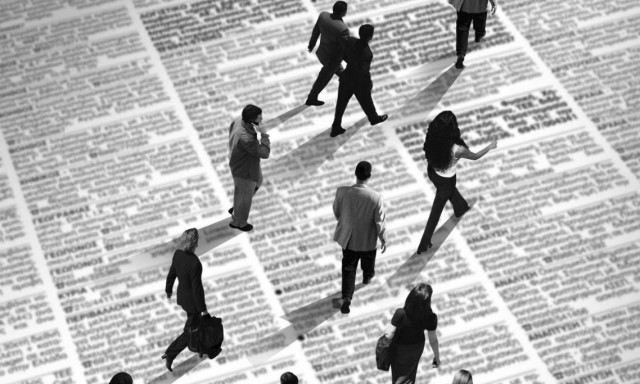 Κυβέρνηση - κοροϊδίας: Πανηγυρίζει ότι η ανεργία μειώθηκε! Πού βρήκαν όμως οι άνεργοι δουλειά;