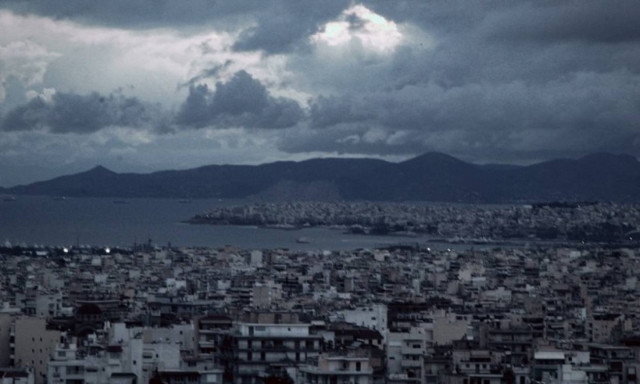 Καιρός: Με συννεφιά και βροχές μας αποχαιρετά η εβδομάδα