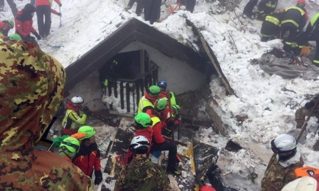 Χιονοστιβάδα Ιταλία: Τραγωδία δίχως τέλος - Τουλάχιστον 7 νεκροί (pics)