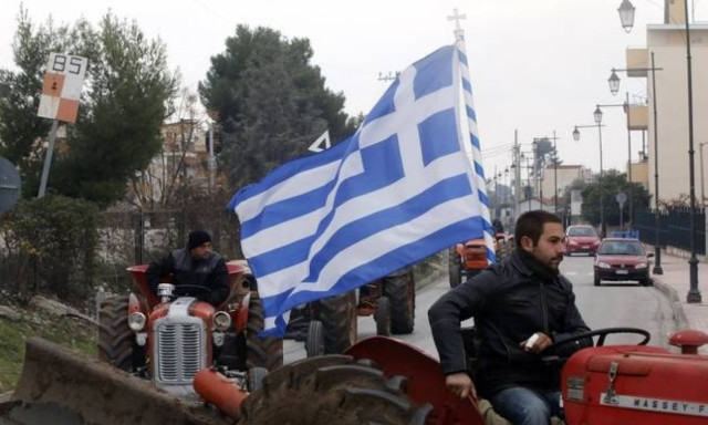 Farmers from Tyrnavos block national highway for two hours