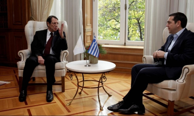 Τηλεφωνική επικοινωνία Τσίπρα - Αναστασιάδη για το Κυπριακό