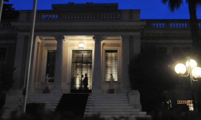 Λεονταρισμοί από την κυβέρνηση: Παράλογες οι απαιτήσεις – Δεν νομοθετούμε προληπτικά μέτρα