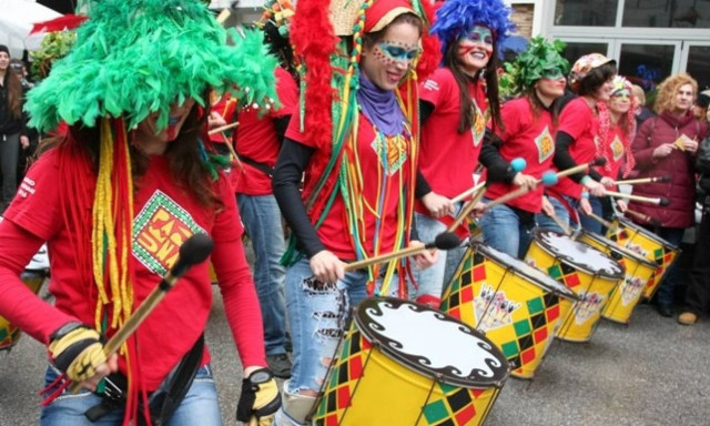 Απόκριες 2017: Πότε «πέφτουν» Τσικνοπέμπτη και Καθαρά Δευτέρα - «Φιάσκο» με τις αργίες