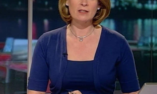 Δημοσιογράφος διάβασε μια έρευνα και εμφανίστηκε γυμνή στην εκπομπή της! (pics)