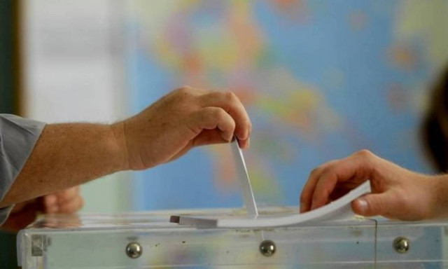 Δημοσκόπηση: «Κατρακυλά» ο ΣΥΡΙΖΑ - Προηγείται η ΝΔ με 14,1 μονάδες