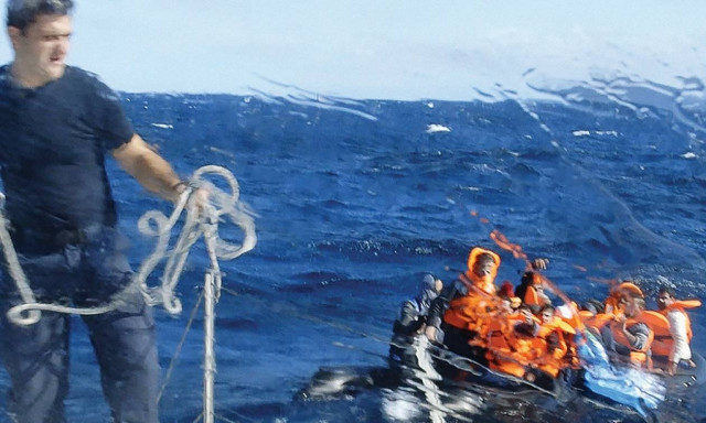 Δείτε ολόκληρο το υποψήφιο για Όσκαρ ντοκιμαντέρ της Δάφνης Ματζιαράκη «4.1 Miles» (Vid)